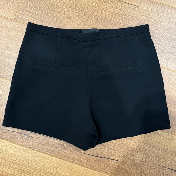 Babaton shorts - Picture 2 of 5